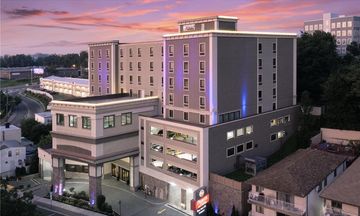 Best Western Premier NYC Gateway Hotel