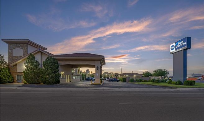 Best Western El Rancho Palacio Exterior