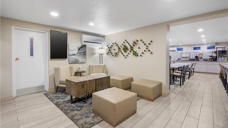 <b>Best Western El Rancho Palacio Lobby</b>. Images powered by <a href="https://iceportal.shijigroup.com/" title="IcePortal" target="_blank">IcePortal</a>.