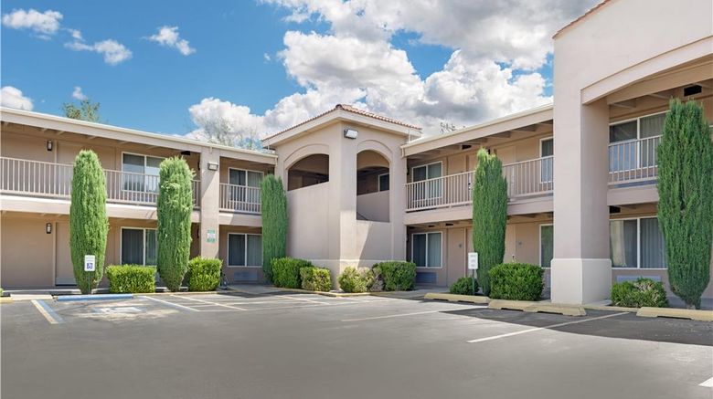 <b>Best Western El Rancho Palacio Exterior</b>. Images powered by <a href="https://iceportal.shijigroup.com/" title="IcePortal" target="_blank">IcePortal</a>.
