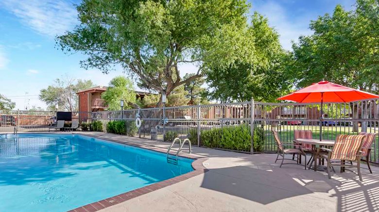 <b>Best Western Mission Inn Pool</b>. Images powered by <a href="https://iceportal.shijigroup.com/" title="IcePortal" target="_blank">IcePortal</a>.