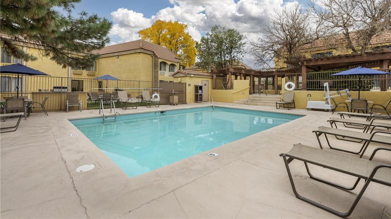 <b>Best Western Airport ABQ Inn/Suites Pool</b>. Images powered by <a href="https://iceportal.shijigroup.com/" title="IcePortal" target="_blank">IcePortal</a>.