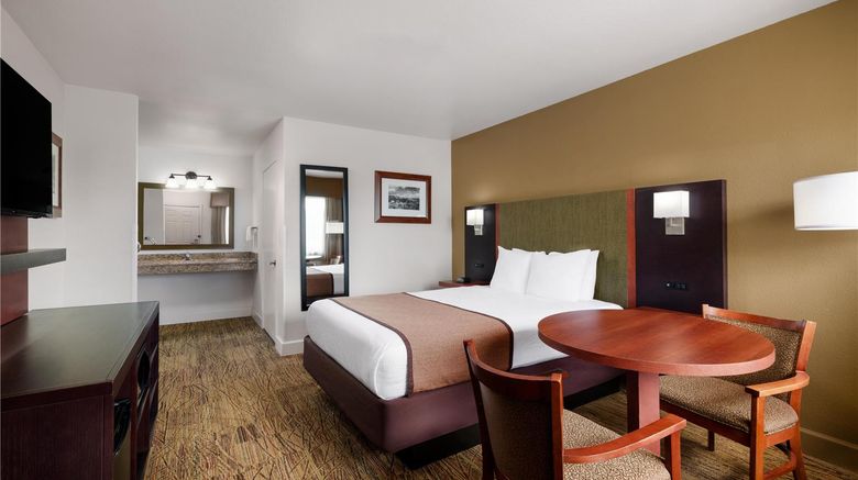 <b>Best Western Discovery Inn Room</b>. Images powered by <a href="https://iceportal.shijigroup.com/" title="IcePortal" target="_blank">IcePortal</a>.