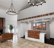 Best Western Discovery Inn Lobby
