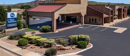 Best Western Discovery Inn Exterior