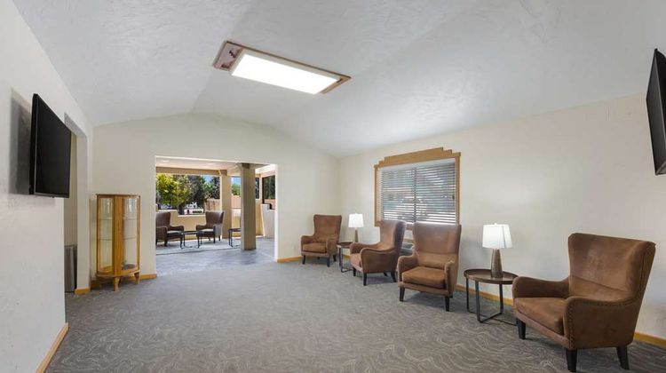 Best Western Kokopelli Lodge Lobby