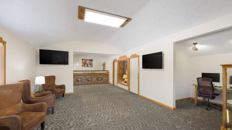 Best Western Kokopelli Lodge Lobby