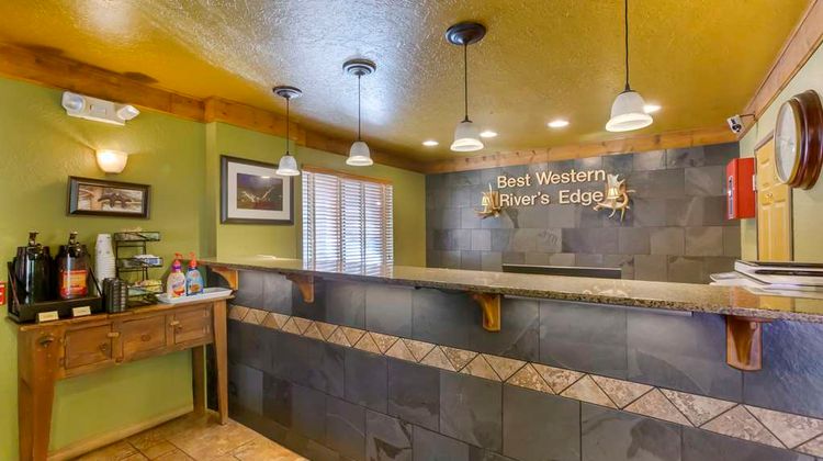 Best Western Rivers Edge Lobby