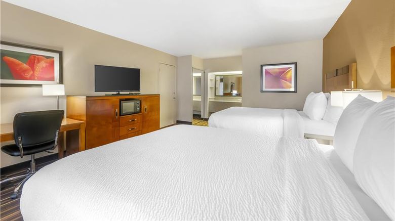 <b>Best Western Executive Inn Room</b>. Images powered by <a href="https://iceportal.shijigroup.com/" title="IcePortal" target="_blank">IcePortal</a>.
