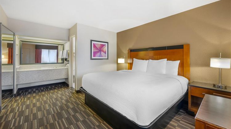 Best Western Executive Inn Room