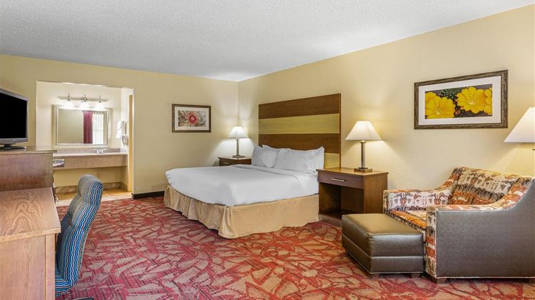 Best Western Pine Springs Inn Room