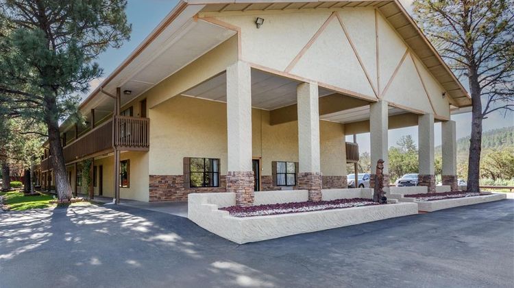 Best Western Pine Springs Inn Exterior