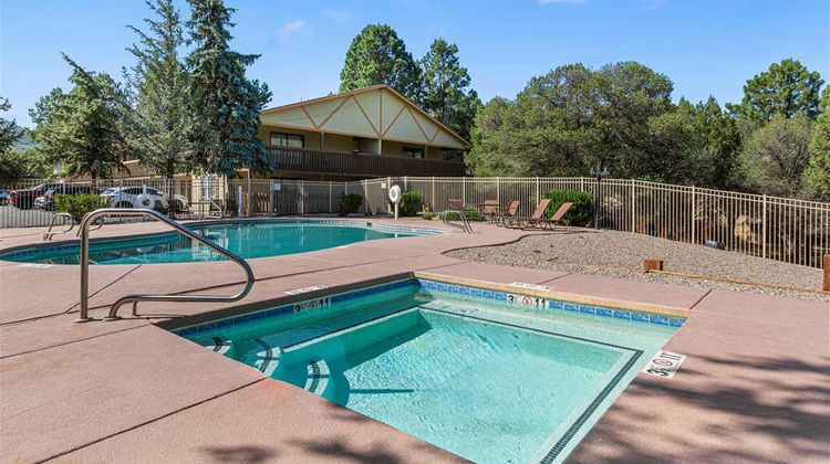 Best Western Pine Springs Inn Pool