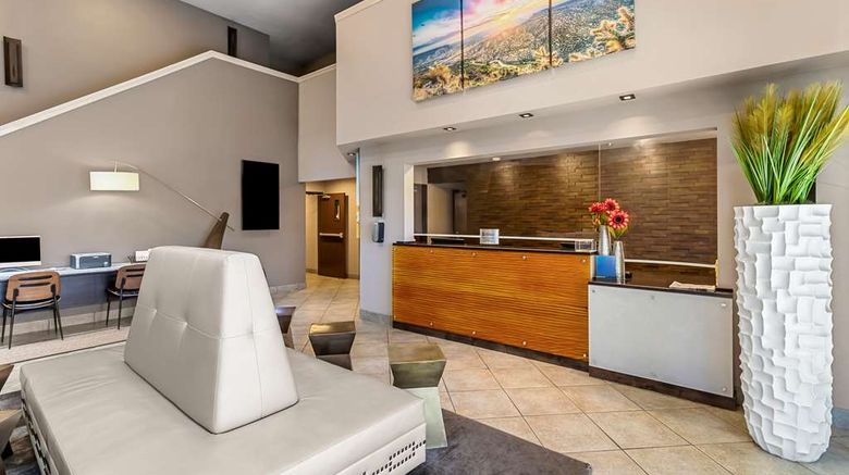 <b>Best Western Socorro Hotel & Suites Lobby</b>. Images powered by <a href="https://iceportal.shijigroup.com/" title="IcePortal" target="_blank">IcePortal</a>.