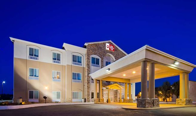 Best Western Plus Montezuma Inn & Suites Exterior