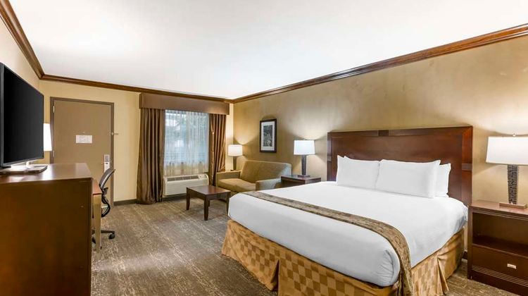 Best Western Plus Raton Hotel Room