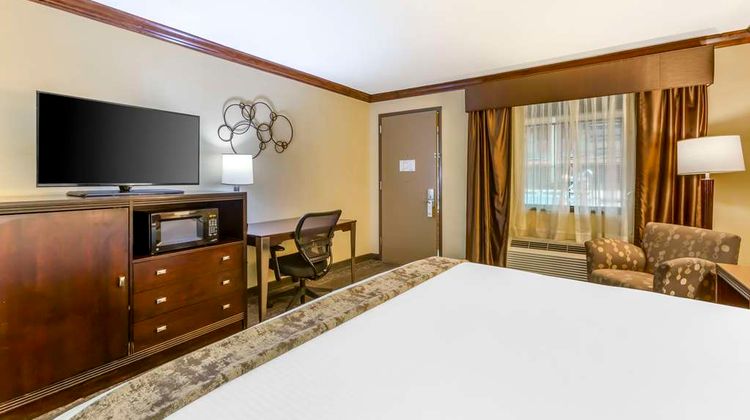 Best Western Plus Raton Hotel Room