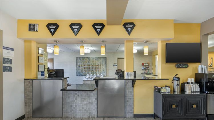 Best Western Plus The Four Corners Inn Lobby