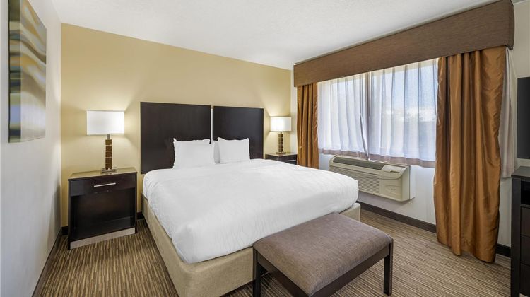 Best Western Plus The Four Corners Inn Suite