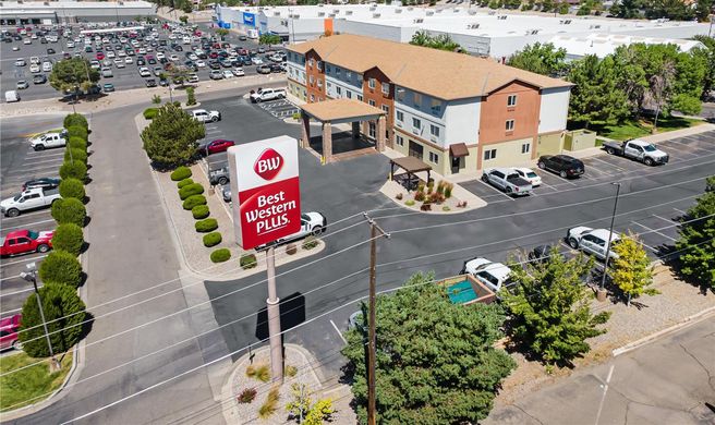 Best Western Plus The Four Corners Inn Exterior
