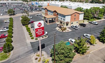 Best Western Plus The Four Corners Inn