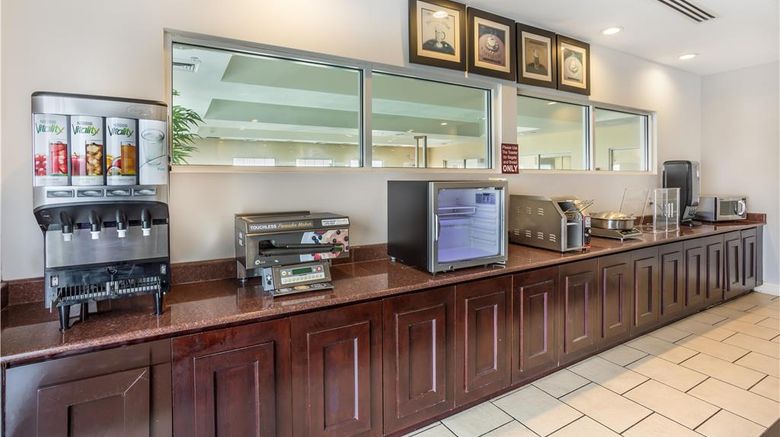 <b>Best Western Bar Harbour Inn Restaurant</b>. Images powered by <a href="https://iceportal.shijigroup.com/" title="IcePortal" target="_blank">IcePortal</a>.