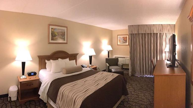 <b>Best Western Clifton Park Pool</b>. Images powered by <a href="https://iceportal.shijigroup.com/" title="IcePortal" target="_blank">IcePortal</a>.