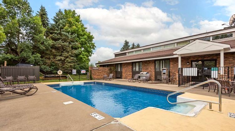 Best Western University Inn Pool