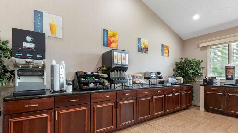 <b>Best Western University Inn Restaurant</b>. Images powered by <a href="https://iceportal.shijigroup.com/" title="IcePortal" target="_blank">IcePortal</a>.