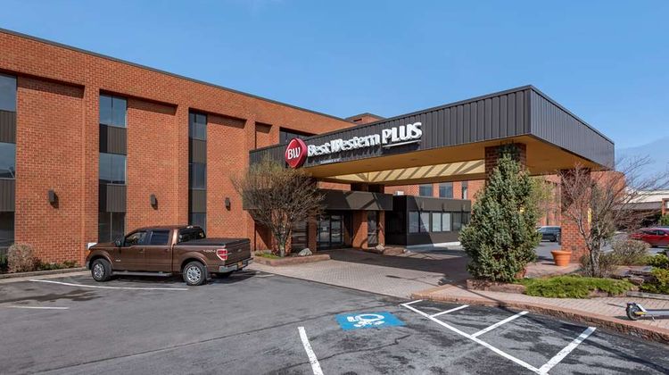 Best Western Plus Captain's Quarters Exterior