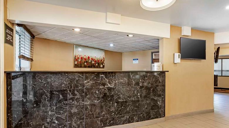 <b>Best Western Monticello Lobby</b>. Images powered by <a href="https://iceportal.shijigroup.com/" title="IcePortal" target="_blank">IcePortal</a>.