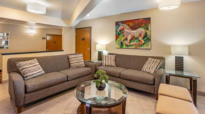 <b>Best Western Monticello Lobby</b>. Images powered by <a href="https://iceportal.shijigroup.com/" title="IcePortal" target="_blank">IcePortal</a>.