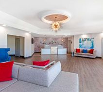 Best Western Summit Inn Lobby