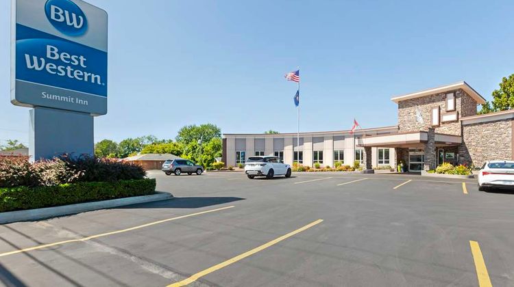 Best Western Summit Inn Exterior