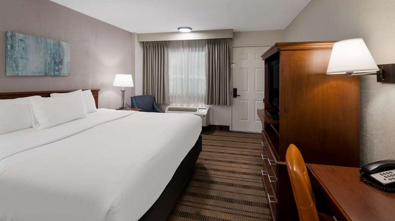 <b>SureStay Plus Best Western Woodbury Inn Room</b>. Images powered by <a href="https://iceportal.shijigroup.com/" title="IcePortal" target="_blank">IcePortal</a>.