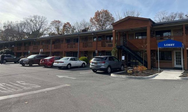 SureStay Plus Best Western Woodbury Inn Exterior