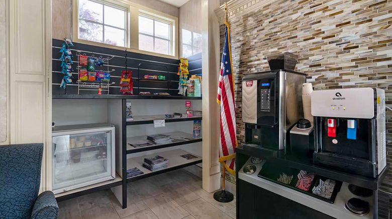 <b>Best Western Plus Plattsburgh Lobby</b>. Images powered by <a href="https://iceportal.shijigroup.com/" title="IcePortal" target="_blank">IcePortal</a>.