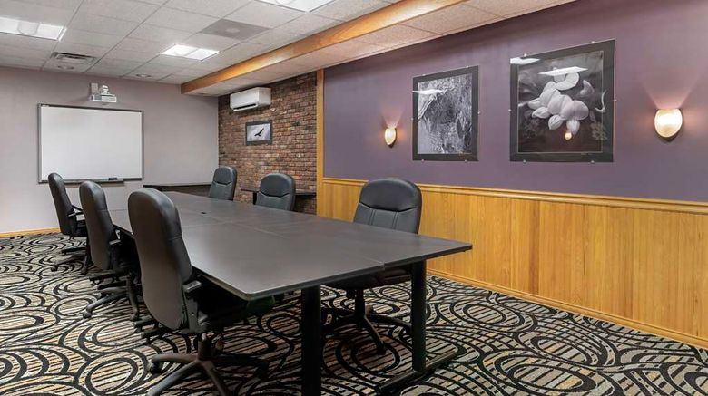 <b>Best Western Plus Plattsburgh Meeting</b>. Images powered by <a href="https://iceportal.shijigroup.com/" title="IcePortal" target="_blank">IcePortal</a>.