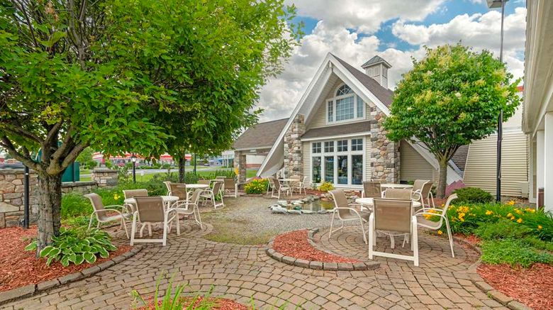 <b>Best Western Plus Plattsburgh Exterior</b>. Images powered by <a href="https://iceportal.shijigroup.com/" title="IcePortal" target="_blank">IcePortal</a>.