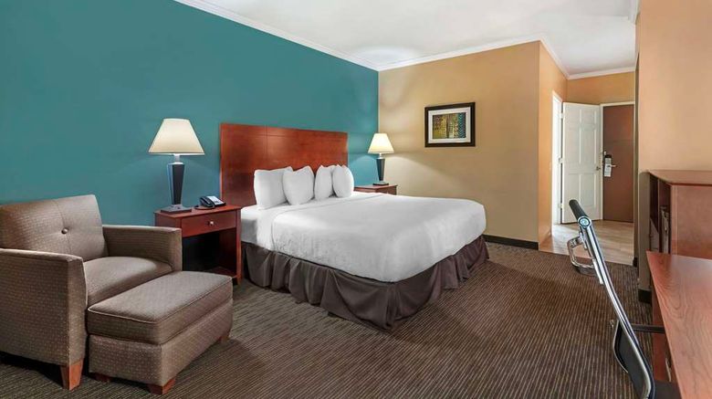 <b>Best Western Plus Plattsburgh Room</b>. Images powered by <a href="https://iceportal.shijigroup.com/" title="IcePortal" target="_blank">IcePortal</a>.