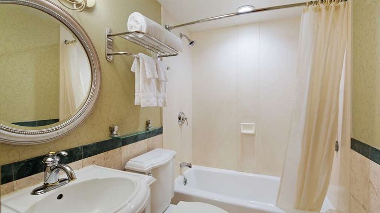 Best Western Queens Court Hotel Room