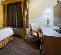 Best Western Queens Court Hotel Room