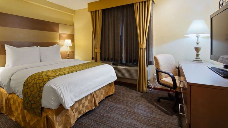 Best Western Queens Court Hotel Room