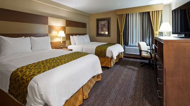 Best Western Queens Court Hotel Room