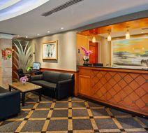 Best Western Queens Court Hotel Lobby