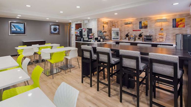 <b>Best Western JFK Airport Hotel Restaurant</b>. Images powered by <a href="https://iceportal.shijigroup.com/" title="IcePortal" target="_blank">IcePortal</a>.
