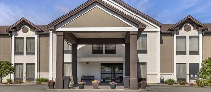 Best Western Plus University Inn Exterior