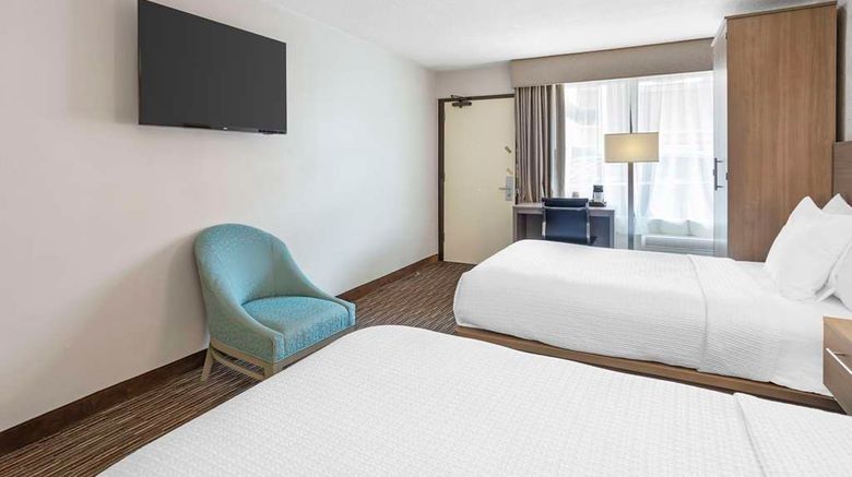 <b>Best Western Mill River Manor Room</b>. Images powered by <a href="https://iceportal.shijigroup.com/" title="IcePortal" target="_blank">IcePortal</a>.