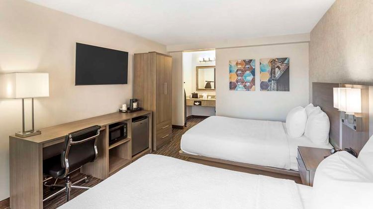 Best Western Mill River Manor Room