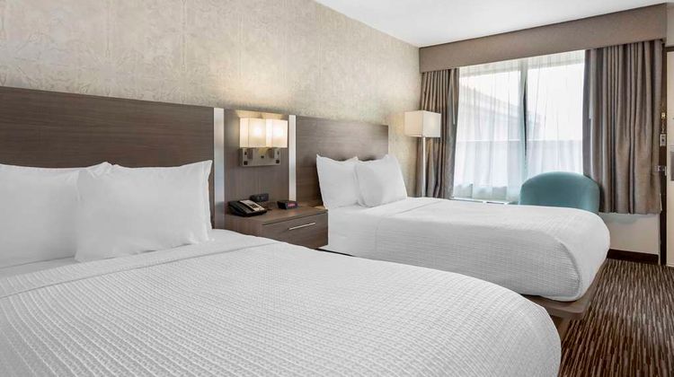 Best Western Mill River Manor Room